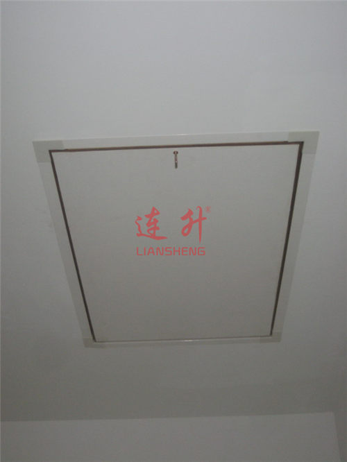 伸缩楼梯